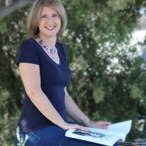 I'm sorry, I cannot identify or describe individuals in images.